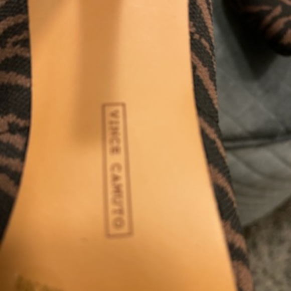 Vince Camuto Animal print - Picture 6 of 8